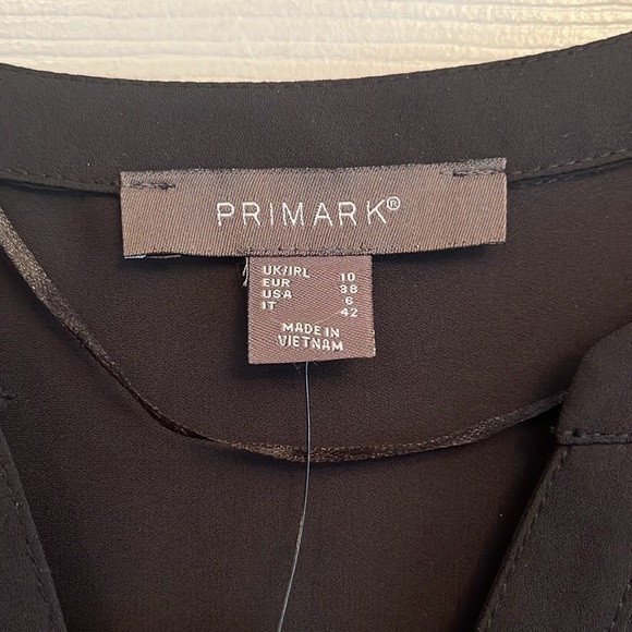 Primark brand size 6 pullover lightweight blouse w/ roll tab sleeves- NWT - Picture 2 of 7